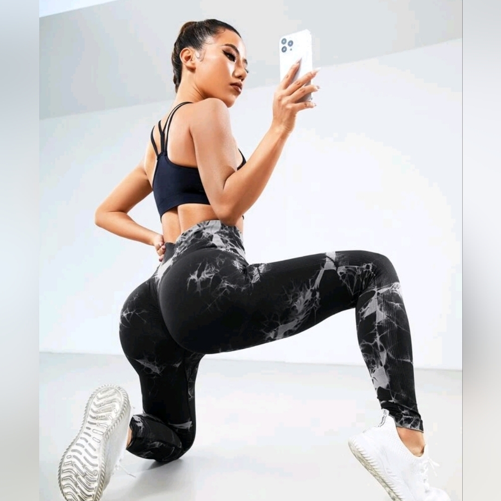 Seamless tie dye Leggings / Booty Crunch